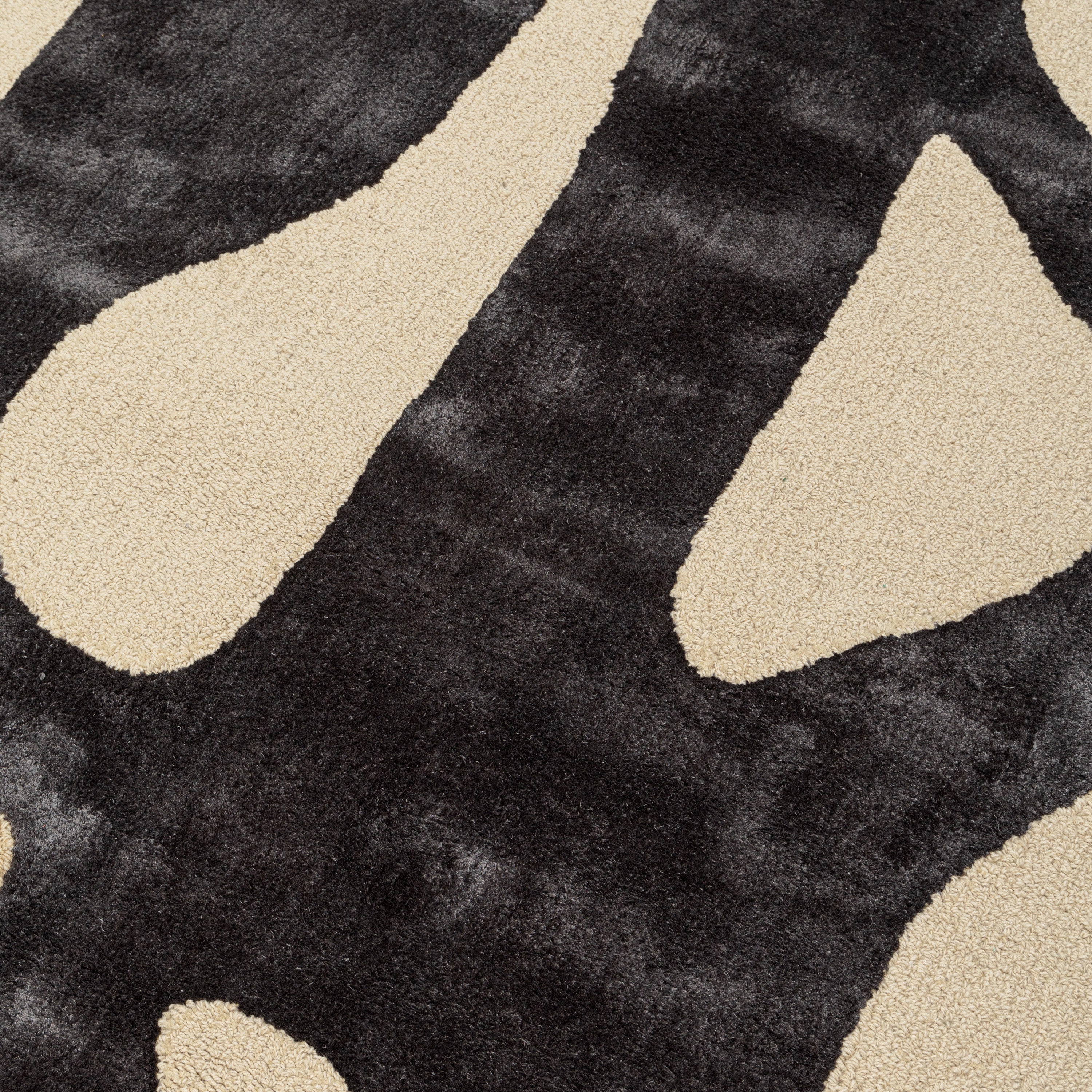 Nufud Hand Tufted Rug