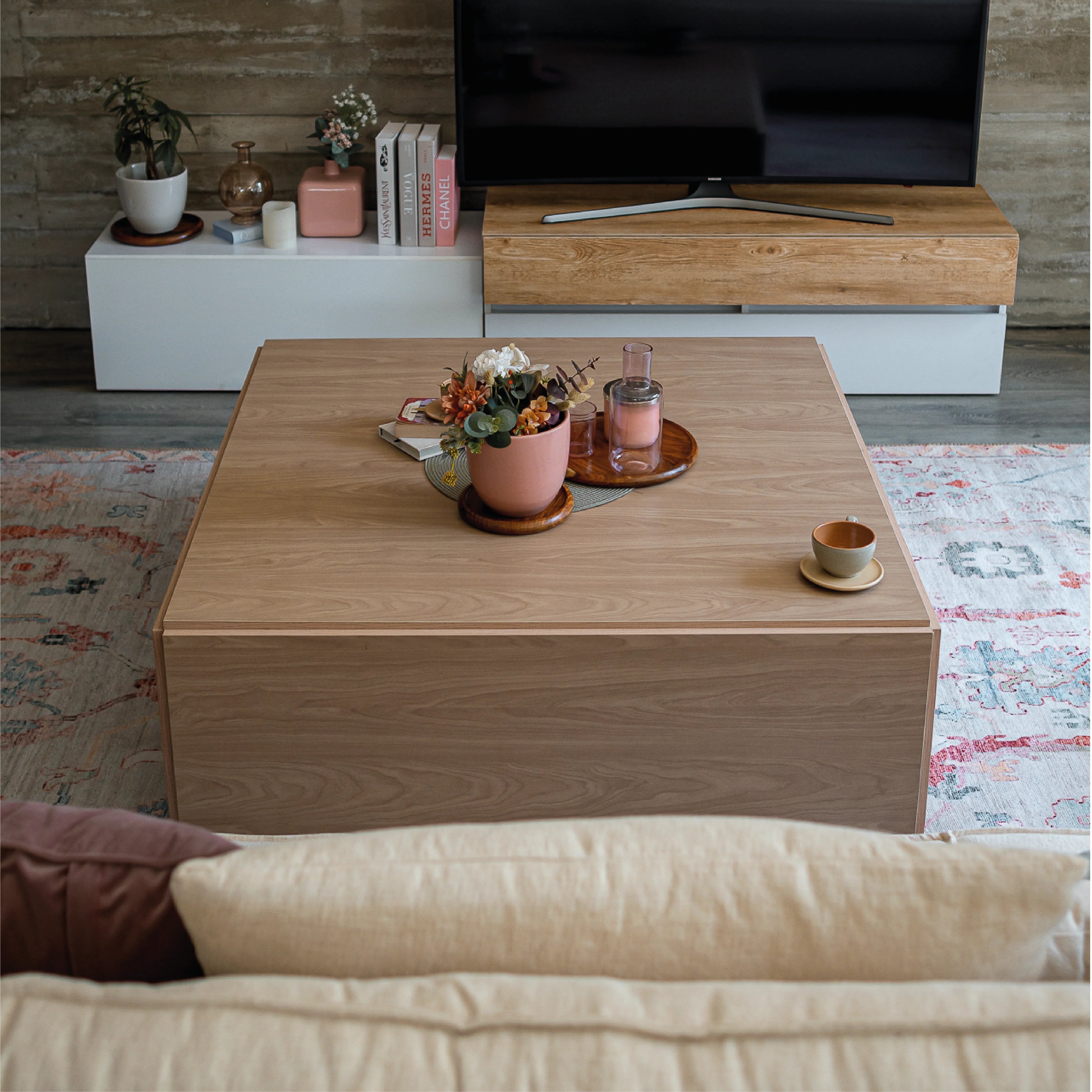 Tetra Middle Table